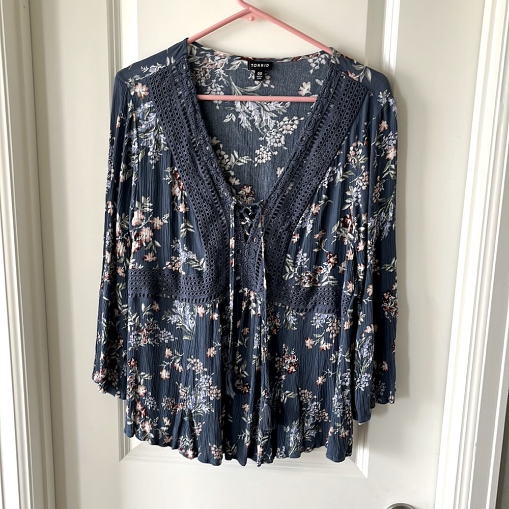Belled sleeve blouse